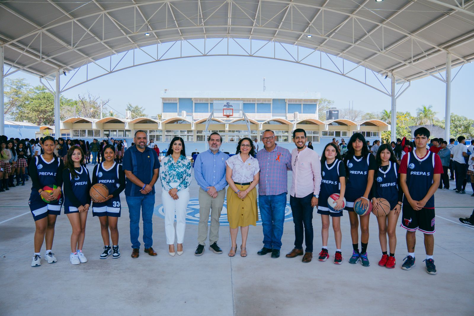 ¡ENTREGA UAN CANCHA DE USOS MÚLTIPLES EN PREPA 5 DE TUXPAN