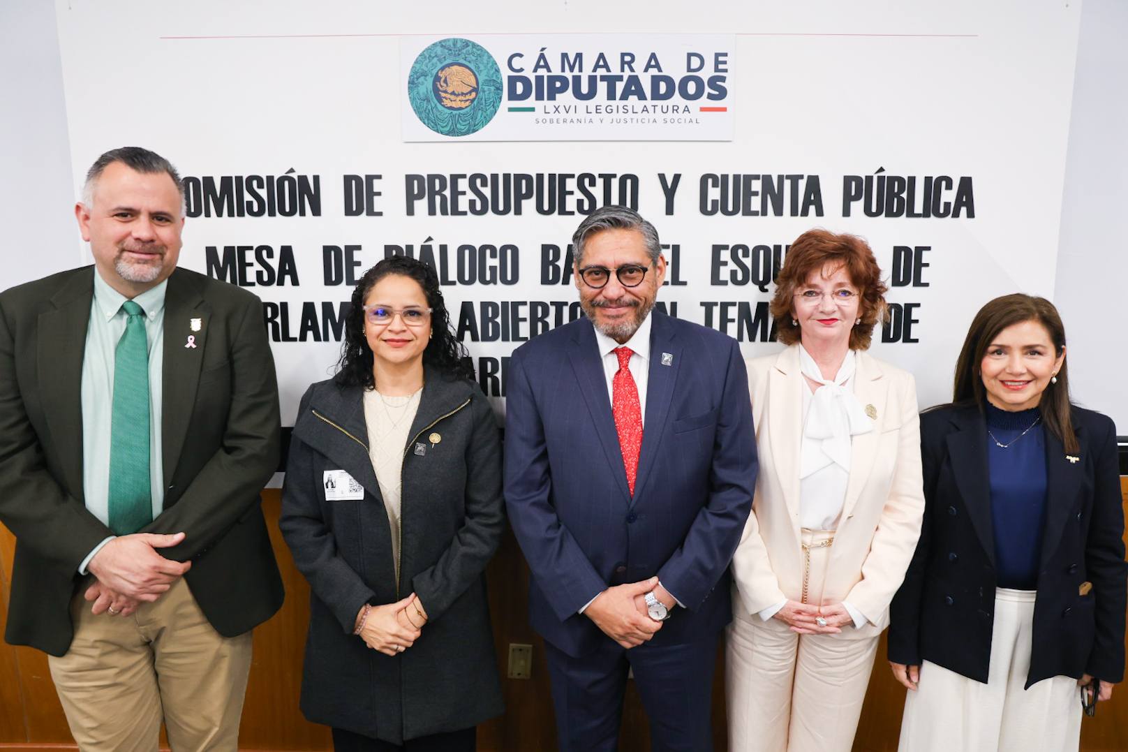 Rectora Norma Galván construye diálogo en la Cámara de Diputados para fortalecer el presupuesto universitario.